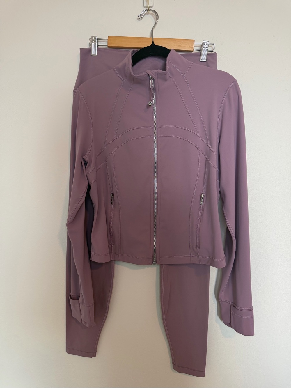 NWOT Set Lululemon Define Cropped Jacket *Nulu
& Align Legging 28” Lavender Lux
